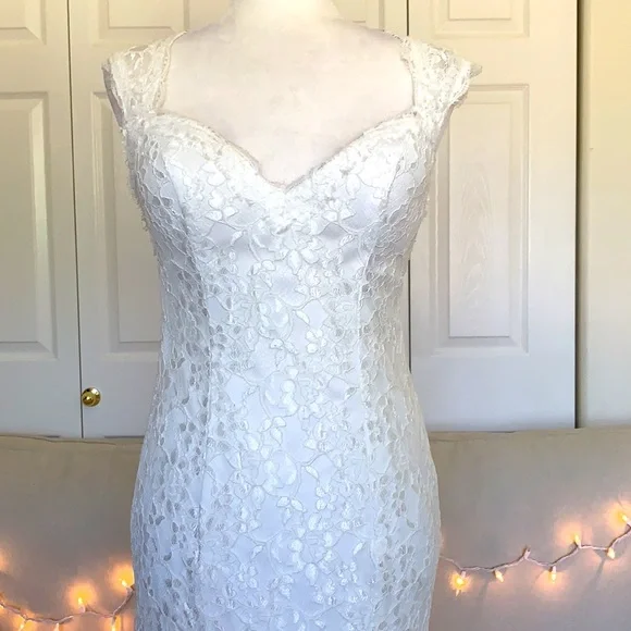 Eureka wedding Dress M - Picture 2 of 14